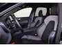 Volvo XC60 T6 Recharge AWD Ultra Black Edition - Luchtvering - Panorama/schuifdak - IntelliSafe Assist & Surround - 360º Camera - Harman/Kardon audio - Adaptieve LED koplampen - Verwarmde voorstoelen, stuur & achterbank - Parkeersensoren voor & achter - Elektr. bedienb. voorstoelen met geheugen - Head up display - Draadloze tel. lader - Extra getint glas - Inklapbare trekhaak - 21' LMV