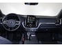 Volvo XC60 T6 Recharge AWD Ultra Black Edition - Luchtvering - Panorama/schuifdak - IntelliSafe Assist & Surround - 360º Camera - Harman/Kardon audio - Adaptieve LED koplampen - Verwarmde voorstoelen, stuur & achterbank - Parkeersensoren voor & achter - Elektr. bedienb. voorstoelen met geheugen - Head up display - Draadloze tel. lader - Extra getint glas - Inklapbare trekhaak - 21' LMV