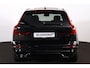 Volvo XC60 T6 Recharge AWD Ultra Black Edition - Luchtvering - Panorama/schuifdak - IntelliSafe Assist & Surround - 360º Camera - Harman/Kardon audio - Adaptieve LED koplampen - Verwarmde voorstoelen, stuur & achterbank - Parkeersensoren voor & achter - Elektr. bedienb. voorstoelen met geheugen - Head up display - Draadloze tel. lader - Extra getint glas - Inklapbare trekhaak - 21' LMV