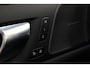 Volvo V60 T8 Plug-in hybrid AWD Plus Dark | Panoramadak | Trekhaak | Verwarmbare voorstoelen, achterbank en stuurwiel | Head-up display | 360 graden camera | Premium audio by Harman Kardon | Apple carplay/Android auto