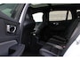Volvo V60 T8 Plug-in hybrid AWD Plus Dark | Panoramadak | Trekhaak | Verwarmbare voorstoelen, achterbank en stuurwiel | Head-up display | 360 graden camera | Premium audio by Harman Kardon | Apple carplay/Android auto