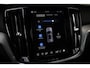 Volvo V60 T8 Plug-in hybrid AWD Plus Dark | Panoramadak | Trekhaak | Verwarmbare voorstoelen, achterbank en stuurwiel | Head-up display | 360 graden camera | Premium audio by Harman Kardon | Apple carplay/Android auto