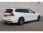 Volvo V60 T8 Plug-in hybrid AWD Plus Dark | Panoramadak | Trekhaak | Verwarmbare voorstoelen, achterbank en stuurwiel | Head-up display | 360 graden camera | Premium audio by Harman Kardon | Apple carplay/Android auto