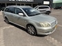 Toyota Avensis 1.8 VVTI LINEA TERRA / EXPORT / AIRCO / 5 DEURD / USB / NAP