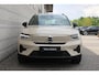Volvo EX40 Single Motor Extended Range Plus 82 kWh | Trekhaak | Verwarmbare voorstoelen en stuurwiel | Premium audio by Harman Kardon | Keyless | Adaptieve cruise control Warmtepomp