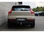 Volvo EX40 Single Motor Extended Range Plus 82 kWh | Trekhaak | Verwarmbare voorstoelen en stuurwiel | Premium audio by Harman Kardon | Keyless | Adaptieve cruise control Warmtepomp