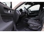 Volvo EX40 Single Motor Extended Range Plus 82 kWh | Trekhaak | Verwarmbare voorstoelen en stuurwiel | Premium audio by Harman Kardon | Keyless | Adaptieve cruise control Warmtepomp