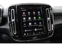 Volvo EX40 Single Motor Extended Range Plus 82 kWh | Trekhaak | Verwarmbare voorstoelen en stuurwiel | Premium audio by Harman Kardon | Keyless | Adaptieve cruise control Warmtepomp
