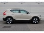 Volvo EX40 Single Motor Extended Range Plus 82 kWh | Trekhaak | Verwarmbare voorstoelen en stuurwiel | Premium audio by Harman Kardon | Keyless | Adaptieve cruise control Warmtepomp