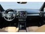 Volvo XC40 1.5 T5 Recharge Inscription Expression | Llichtmetalen Velgen 5-Spaaks 18" All-Season | Lederbekleden Stoelen | Trtekhaak | Elektrisch Glazen Panorama-Dak | Achteruitrijcamera | Extra Getint Glas | Electronic Climate Controle | Voorstoelen + Stuurwiel Verwarmd |Kkeyless entry/start |