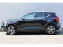 Volvo XC40 1.5 T5 Recharge Inscription Expression | Llichtmetalen Velgen 5-Spaaks 18" All-Season | Lederbekleden Stoelen | Trtekhaak | Elektrisch Glazen Panorama-Dak | Achteruitrijcamera | Extra Getint Glas | Electronic Climate Controle | Voorstoelen + Stuurwiel Verwarmd |Kkeyless entry/start |