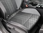 Volkswagen Golf 1.5 eTSI 130pk DSG R-Line · Apple/Android Car Play · P-Sensoren · Navigatie · Sfeerverlichting · 17 Inch · Garantie t/m 12-02-2028 of 100.000km