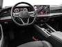 Volkswagen Passat Variant 1.5 eTSI 150pk DSG Elegance Business · Camera · Wegklapbare Trekhaak · Apple/Android Car Play · Dodehoeksensoren · P-Sensoren · 17'' Inch · Garantie t/m 18-06-2028 of 100.000