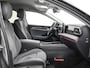 Volkswagen Passat Variant 1.5 eTSI 150pk DSG Elegance Business · Camera · Wegklapbare Trekhaak · Apple/Android Car Play · Dodehoeksensoren · P-Sensoren · 17'' Inch · Garantie t/m 18-06-2028 of 100.000