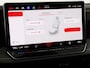 Volkswagen Passat Variant 1.5 eTSI 150pk DSG Elegance Business · Camera · Wegklapbare Trekhaak · Apple/Android Car Play · Dodehoeksensoren · P-Sensoren · 17'' Inch · Garantie t/m 18-06-2028 of 100.000