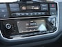 Volkswagen Up! 1.0 75 pk BMT cross up! | Cruise Control | Climate control | PDC | Stoelverwarming | Bluetooth |