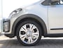 Volkswagen Up! 1.0 75 pk BMT cross up! | Cruise Control | Climate control | PDC | Stoelverwarming | Bluetooth |