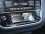 Volkswagen Up! 1.0 75 pk BMT cross up! | Cruise Control | Climate control | PDC | Stoelverwarming | Bluetooth |
