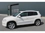 Volkswagen Tiguan 2.0 TSI R-Line 4Motion SCHUIFDAK TREKHAAK NAVIGATIE