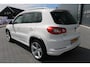 Volkswagen Tiguan 2.0 TSI R-Line 4Motion SCHUIFDAK TREKHAAK NAVIGATIE