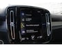 Volvo XC40 T4 Recharge R-Design | Elektrisch glazen panorama-dak | Achteruitrijcamera | Dodehoek detectie met correctie | Voorstoelen & stuurwiel verwarmd | Pilot Assist & Adaptive Cruise Control | Apple Carplay & Android Auto | Elektrisch bedienbare achterklep | Keyless Entry & Start | Rijstrooksensor met correctie |