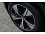 Volvo XC40 T4 Recharge R-Design | Elektrisch glazen panorama-dak | Achteruitrijcamera | Dodehoek detectie met correctie | Voorstoelen & stuurwiel verwarmd | Pilot Assist & Adaptive Cruise Control | Apple Carplay & Android Auto | Elektrisch bedienbare achterklep | Keyless Entry & Start | Rijstrooksensor met correctie |