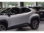 Toyota Yaris 1.5 Hybrid Executive Bi-Tone Hud Navi|Panoramadak|Garantie|Dealer Onderhouden