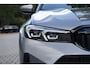BMW 3-Serie Touring 320i M-Sport | Pano | HUD | ACC | 360 | 19" | Elektr. trekhaak | Alarm kl.3 | Keyless | Hifi | Etc.