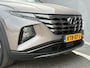 Hyundai Tucson 1.6 T-GDI PHEV Comfort Smart 4WD / Adaptief Cruise Control / Navigatie / Achteruitrijcamera / Apple Carplay & Android Auto / Stoel & Stuurverwarming / 19" LM Velgen / Elektrische Achterklep /