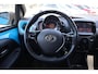Toyota Aygo X X-FIRST 5-DEURS LMV APPLE/ANDROID PRIVACY-GLASS LED AIRCO CAMERA BLUETOOTH DEALER-ONDERHOUDEN NL-AUTO