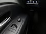 Toyota Aygo X 1.0 VVT-i S-CVT Pulse + | BTW Voertuig | Parkeersensoren voor+achter | Keyless Entry/Start | Climate Control | Cruise Control Adaptive | achteruitrijcamera | Apple CarPlay/Android Auto |