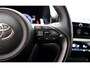 Toyota Yaris Cross 1.5 Hybrid 130 Team D Dealer Onderh. / Camera / Smartphone integratie / Stoel- en stuur verwarming / Keyless Entry / LED