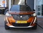 Peugeot 2008 1.2 PureTech GT | 130PK | Afneembare trekhaak | Zwart dak | Getint glas | 18inch velgen | Full-LED | Dealer onderhouden | Navigatie | Keyless entry en start
