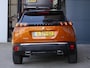 Peugeot 2008 1.2 PureTech GT | 130PK | Afneembare trekhaak | Zwart dak | Getint glas | 18inch velgen | Full-LED | Dealer onderhouden | Navigatie | Keyless entry en start