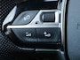 Peugeot 2008 1.2 PureTech GT | 130PK | Afneembare trekhaak | Zwart dak | Getint glas | 18inch velgen | Full-LED | Dealer onderhouden | Navigatie | Keyless entry en start