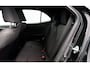 Toyota Yaris Cross 1.5 Hybrid 130 Team D Dealer Onderh / camera / Smartphone integratie / Stoel/stuur verwarming / Keyless / LED /