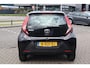 Toyota Aygo FUN 5-DEURS AIRCO NL-AUTO EL-RAMEN BLUETOOTH DEALER-ONDERHOUDEN