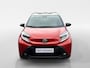 Toyota Aygo X 1.0 VVT-i MT Envy Apple Carplay/Android Auto , achteruitrijcamera , airco (automatisch) , cruise control adaptief , navigatiesysteem full map , achteropkomend verkeer waarschuwing , Autonomous Emergency Braking , rijstrooksensor met correctie , lichtmetalen velgen 18"