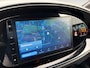 Toyota Aygo X 1.0 VVT-i MT Envy Apple Carplay/Android Auto , achteruitrijcamera , airco (automatisch) , cruise control adaptief , navigatiesysteem full map , achteropkomend verkeer waarschuwing , Autonomous Emergency Braking , rijstrooksensor met correctie , lichtmetalen velgen 18"