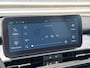 Jeep Avenger Summit 54 kWh SOH 97.6% | Navigatie by Apple Car Play/ Android Auto | Camera | Climate Control | 18 Inch Lichtmetalen velgen