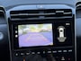 Hyundai Tucson 1.6 T-GDI PHEV Comfort Smart 4WD / Dealer Onderhouden / Trekhaak / SOH 100% / 1350KG Trekgewicht / Fabrieksgarantie tot 01-2029 / Stuur & Stoelverwarming / Elektrische Achterklep / Navigatie / Adaptief cruise control / Apple Carplay Android Auto / Krell Audio Systeem / Keyless Entry & Start /
