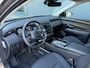 Hyundai Tucson 1.6 T-GDI PHEV Comfort Smart 4WD / Dealer Onderhouden / Trekhaak / SOH 100% / 1350KG Trekgewicht / Fabrieksgarantie tot 01-2029 / Stuur & Stoelverwarming / Elektrische Achterklep / Navigatie / Adaptief cruise control / Apple Carplay Android Auto / Krell Audio Systeem / Keyless Entry & Start /