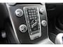 Volvo V40 1.5 T3 Polar+ Sport | Panoramadak | Verwarmbare voorstoelen | 100% dealeronderhouden | Extra getint glas | Achteruitrijcamera | Harman Kardon | 17 inch. lichtmetalen velgen | Volvo Guard alarm | Navigatie | Parkeersensoren voor + achter | Keyless entry | Climate control