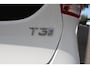 Volvo V40 1.5 T3 Polar+ Sport | Panoramadak | Verwarmbare voorstoelen | 100% dealeronderhouden | Extra getint glas | Achteruitrijcamera | Harman Kardon | 17 inch. lichtmetalen velgen | Volvo Guard alarm | Navigatie | Parkeersensoren voor + achter | Keyless entry | Climate control