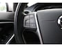 Volvo V40 1.5 T3 Polar+ Sport | Panoramadak | Verwarmbare voorstoelen | 100% dealeronderhouden | Extra getint glas | Achteruitrijcamera | Harman Kardon | 17 inch. lichtmetalen velgen | Volvo Guard alarm | Navigatie | Parkeersensoren voor + achter | Keyless entry | Climate control