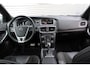 Volvo V40 1.5 T3 Polar+ Sport | Panoramadak | Verwarmbare voorstoelen | 100% dealeronderhouden | Extra getint glas | Achteruitrijcamera | Harman Kardon | 17 inch. lichtmetalen velgen | Volvo Guard alarm | Navigatie | Parkeersensoren voor + achter | Keyless entry | Climate control