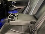 BMW X5 xDrive50e M-Sport DRAVITGRAU/PANO/22"/M-SPORTSTOELEN/SKY-LOUNGE/MASSAGE+VENTILATIE/H&K/22"BLACK/ICONIC-GLOW/360CAMERA/STANDKACHEL/DONKERE-HEMEL/M-SPORT PRO PAKKET/SHADOW-LINE/BODYKIT/VOLLEDIG BMW DEALER HISTOR