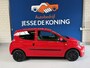 Renault Twingo 1.2 16V Collection / bj.2013 / kleur: rood / airco / NAP met 166373 km.en APK tot 05/2027 / zeer netjes en zuinig!!