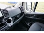 Peugeot Boxer 2.2 BlueHDi 180 L3H2 3.5t in Nieuwstaat |Automaat |Camera |Cruise |Navi |Groot scherm |2e airbag |BPM voordeel! |Climate control |Parkeersensoren |180 pk