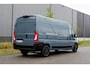 Peugeot Boxer 2.2 BlueHDi 180 L3H2 3.5t in Nieuwstaat |Automaat |Camera |Cruise |Navi |Groot scherm |2e airbag |BPM voordeel! |Climate control |Parkeersensoren |180 pk
